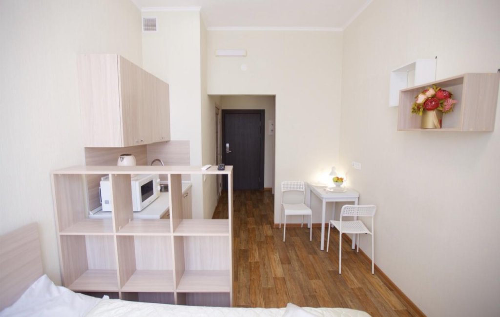 Красноярск: Саквояж на улице Партизана Железняка 40Б