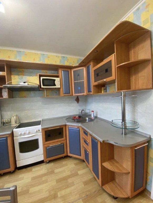 Красноярск: Саквояж на улице Молокова 64