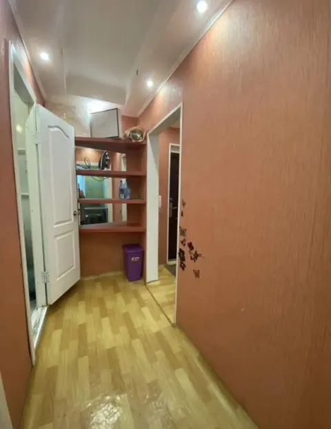 Красноярск: Саквояж на улице Молокова 64
