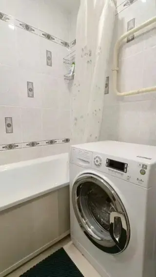 Красноярск: 2-к. кв. на Ястынской 15