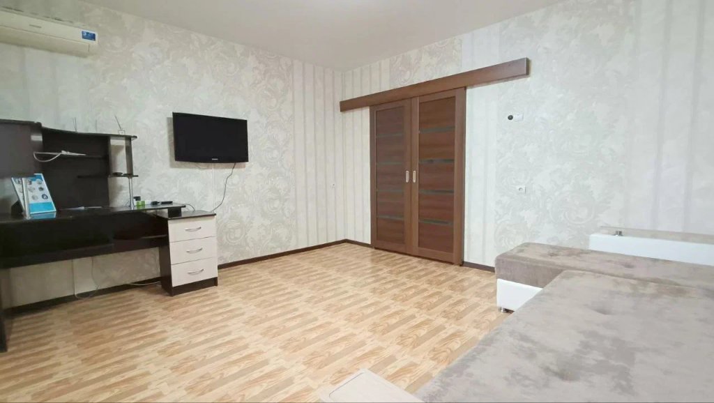 Красноярск: 2-к. кв. на Ястынской 15