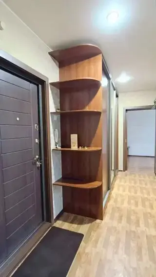 Красноярск: 2-к. кв. на Ястынской 15