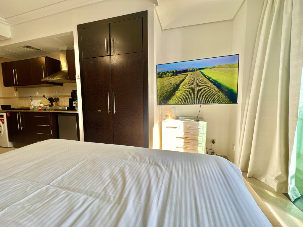 Дубай: Апартаменты Cosmos Living Cozy Studio With Balcony