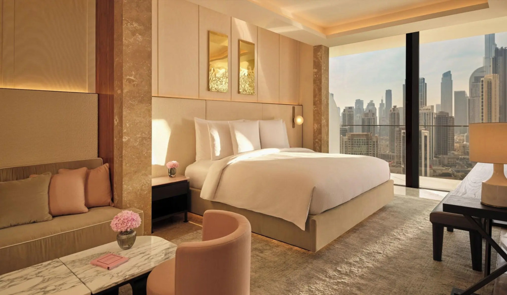 Дубай: The Lana - Dorchester Collection