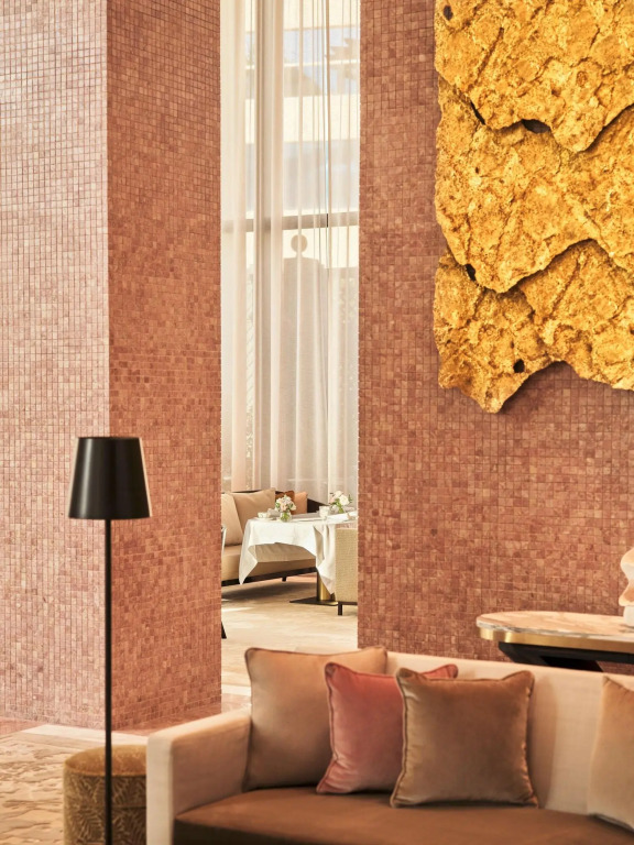 Дубай: The Lana - Dorchester Collection