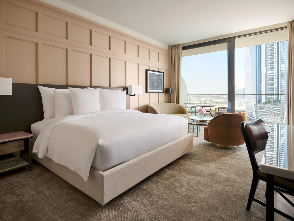 Дубай: The Lana - Dorchester Collection