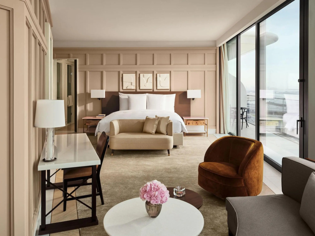 Дубай: The Lana - Dorchester Collection