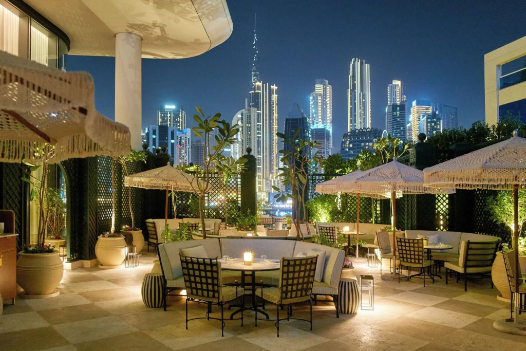Дубай: The Lana - Dorchester Collection