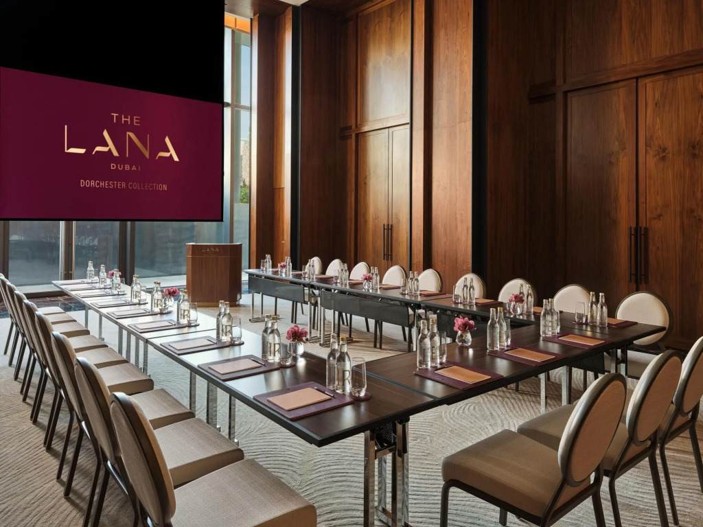 Дубай: The Lana - Dorchester Collection