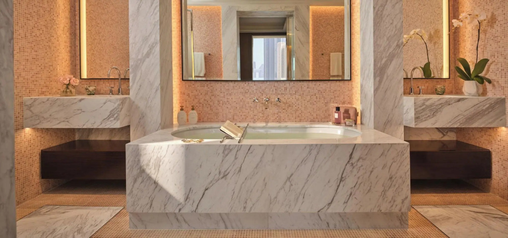 Дубай: The Lana - Dorchester Collection