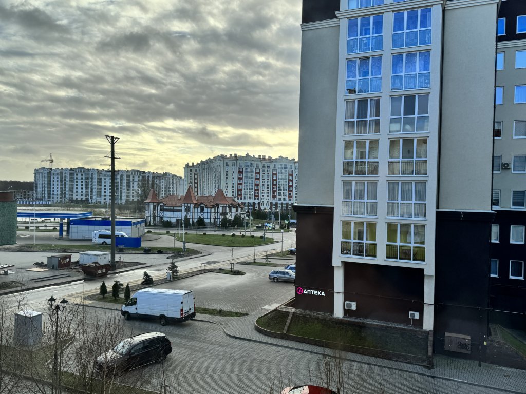 Зеленоградск: Квартира Уютная светлая студия для двоих в центре с частной парковкой