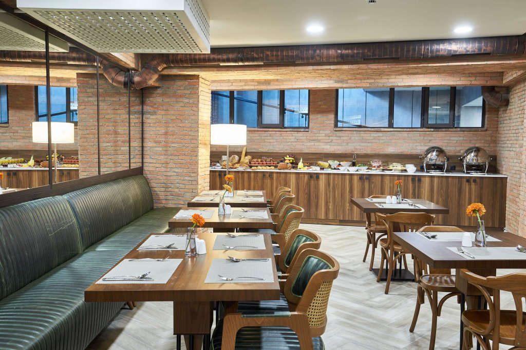 Тбилиси: Отель Best Western Tbilisi City Center