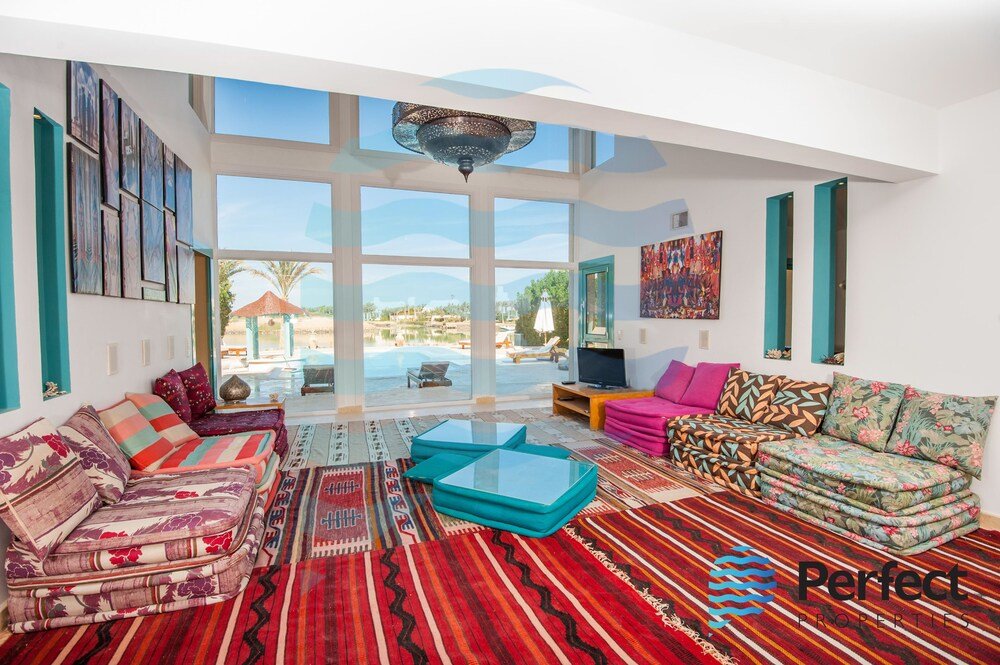 Эль-Гуна: Stunning Golf Villa with Heated Private Pool in El Gouna