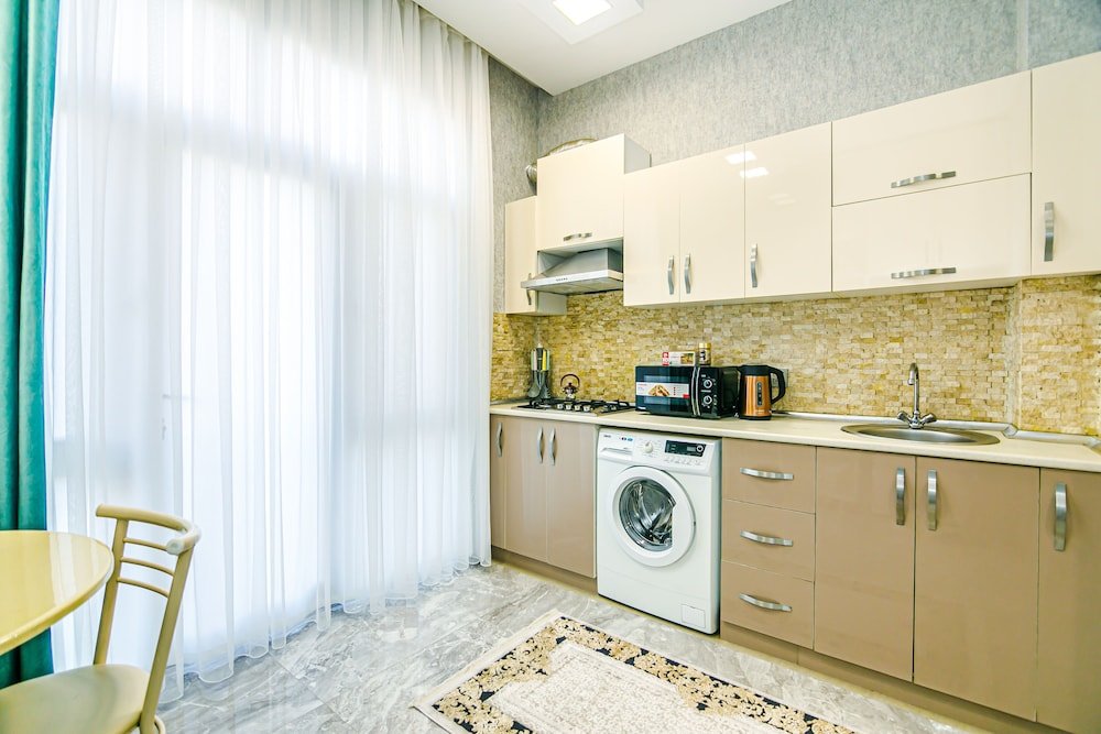 Баку: Sahil Boulevard Formula Apartment