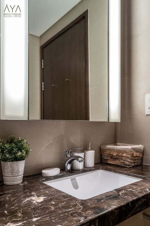Дубай: Aya - Fancy One Bedroom Apartment in Downtown Dubai