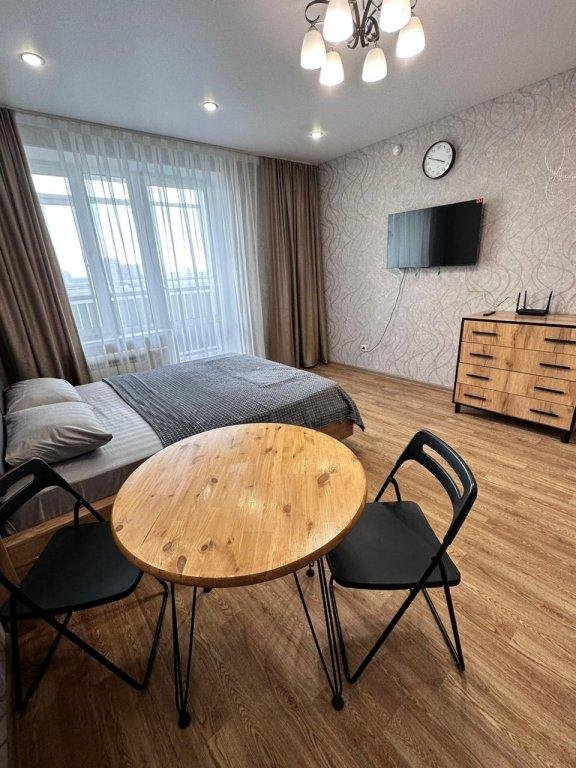 Апартаменты на проспекте Раиса Беляева 42Б — фото 1