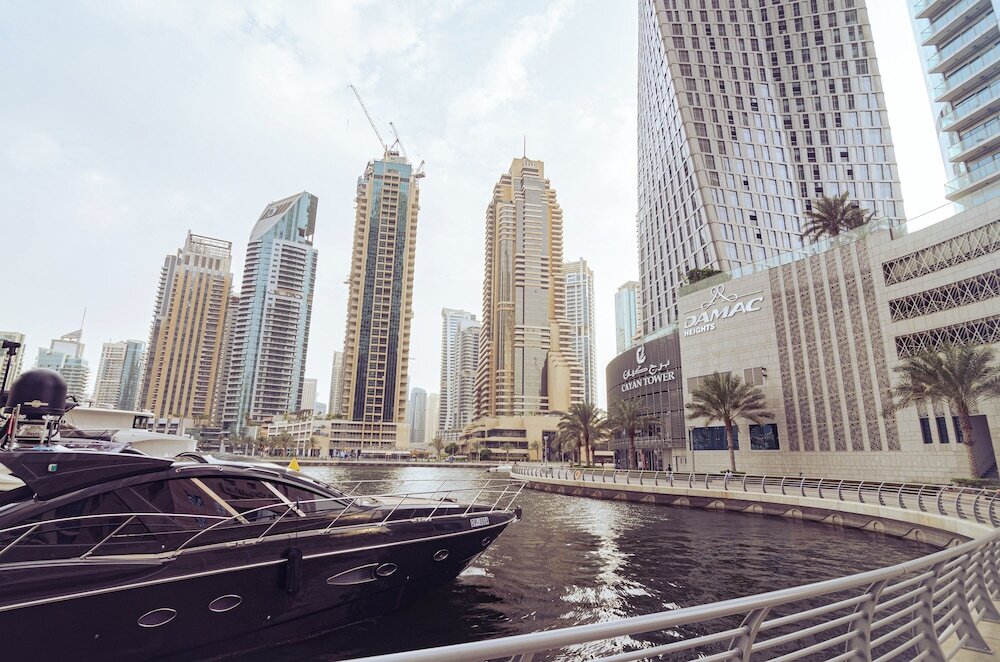 Дубай: OSKENA Homes-Damac Heights Two Bedroom