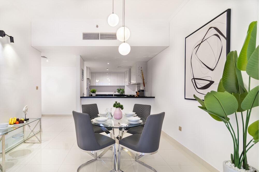 Дубай: OSKENA Homes-Damac Heights Two Bedroom