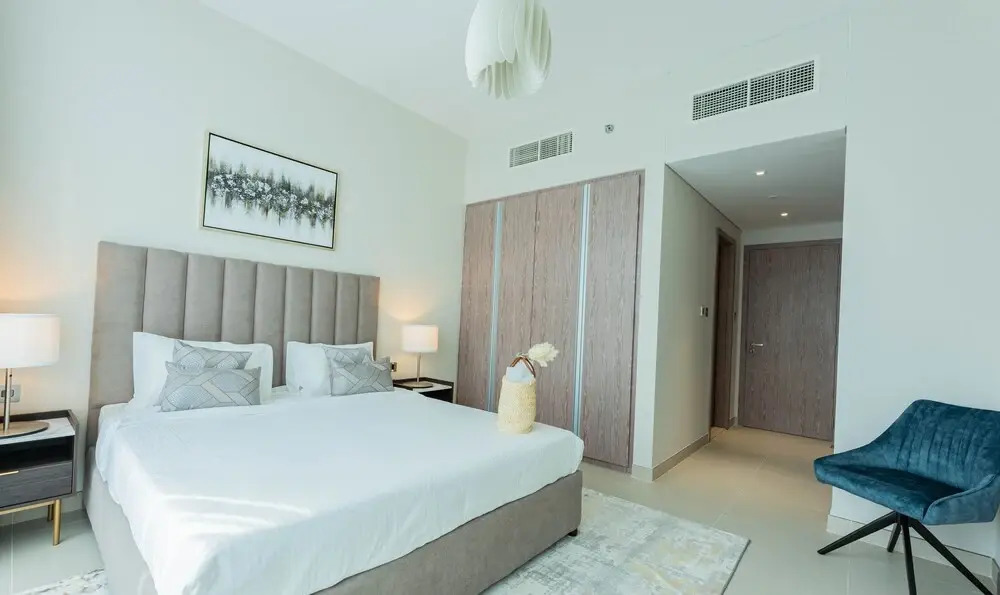 Дубай: Homesgetaway Liv Residence 2BR Apartment