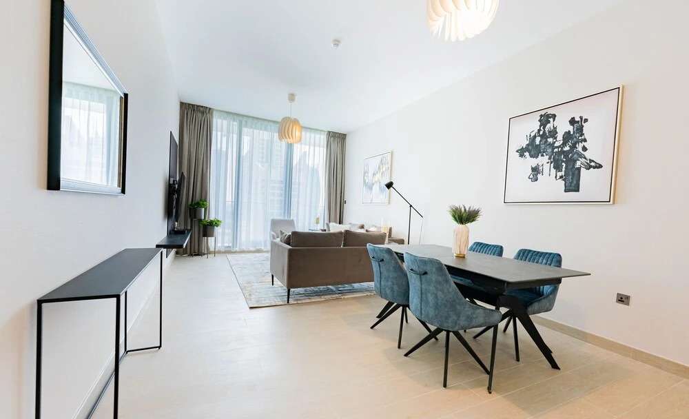 Дубай: Homesgetaway Liv Residence 2BR Apartment