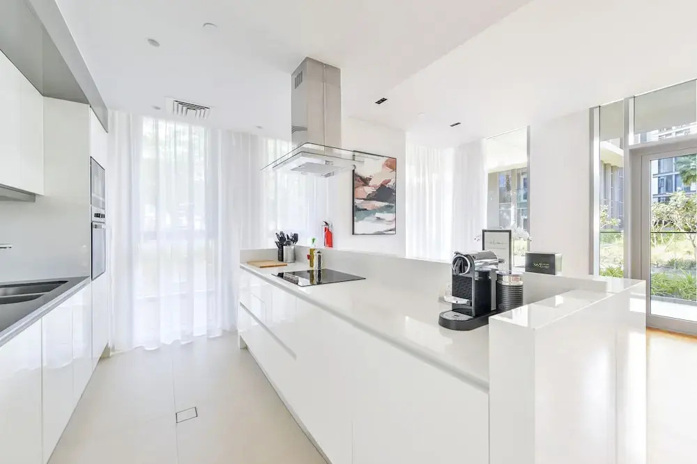 Дубай: Elegant 2BR with maids room and Ain View