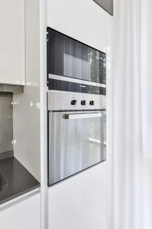 Дубай: Elegant 2BR with maids room and Ain View