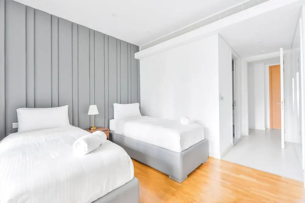 Дубай: Elegant 2BR with maids room and Ain View
