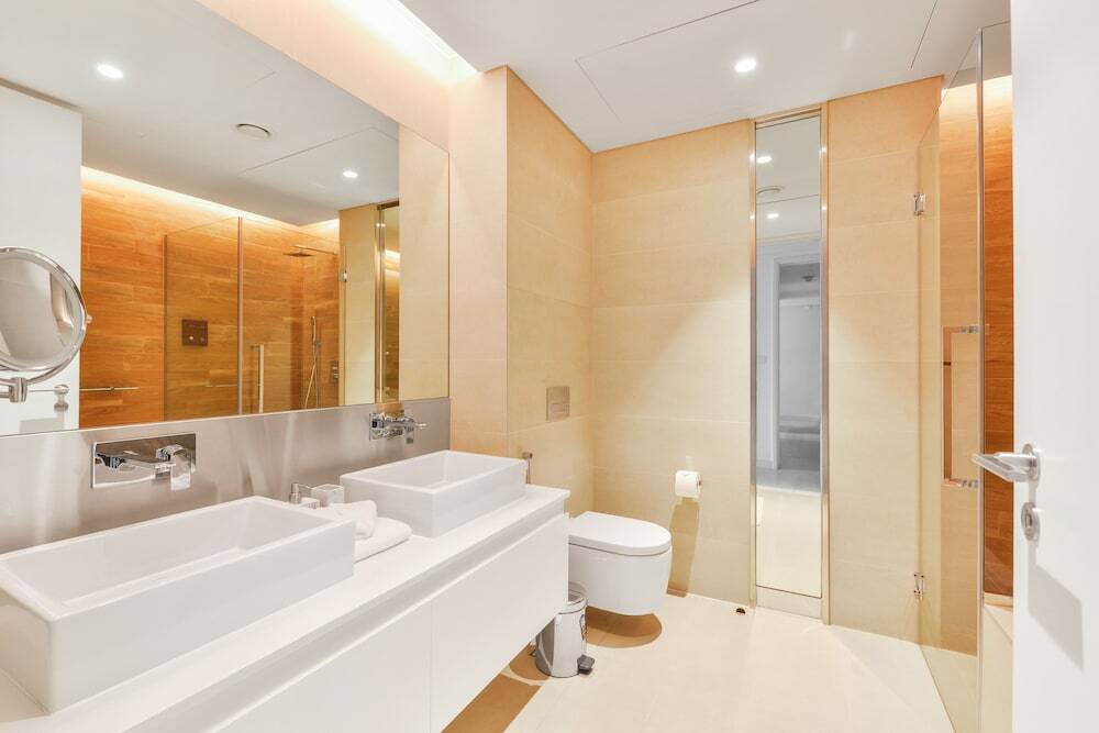 Дубай: Elegant 2BR with maids room and Ain View