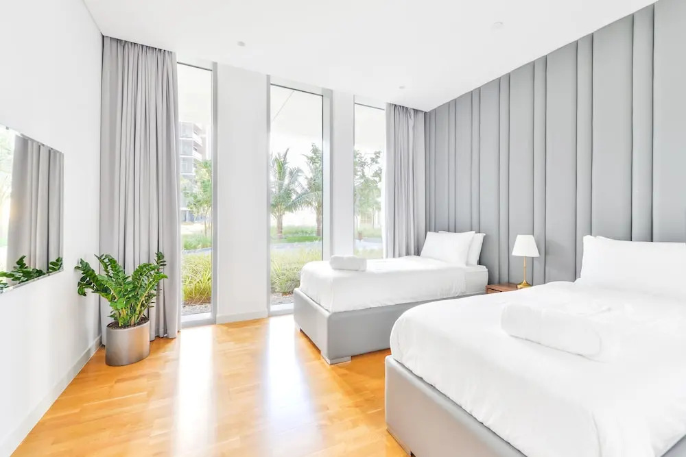 Дубай: Elegant 2BR with maids room and Ain View