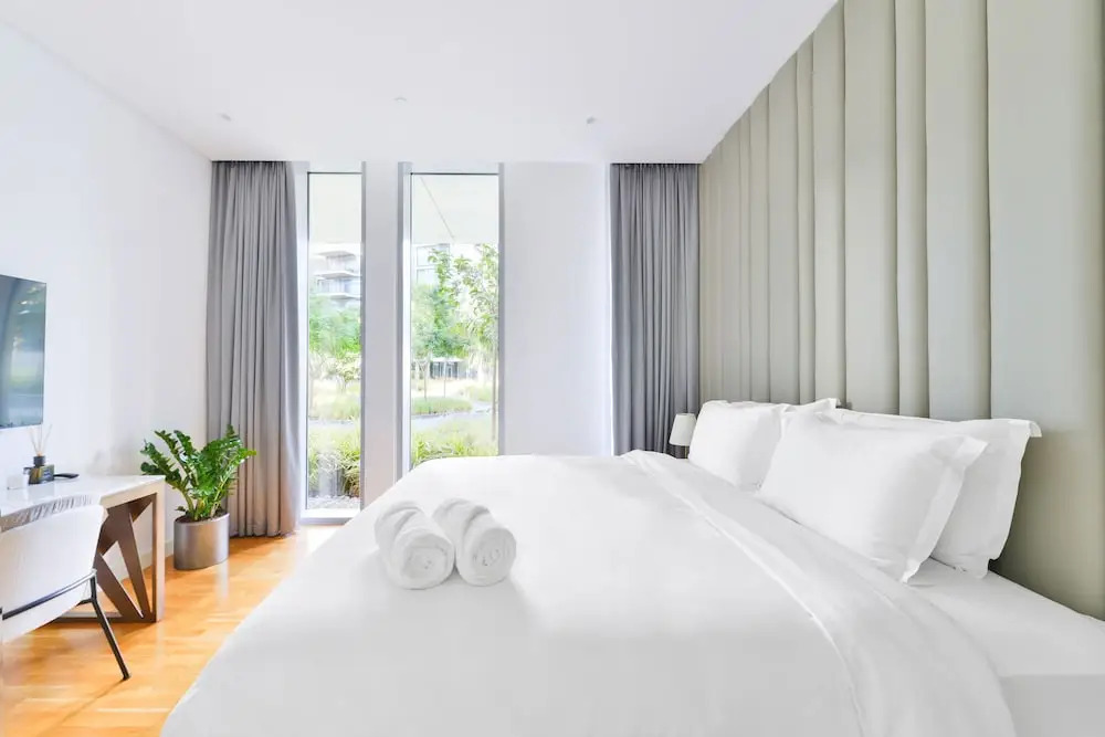 Дубай: Elegant 2BR with maids room and Ain View