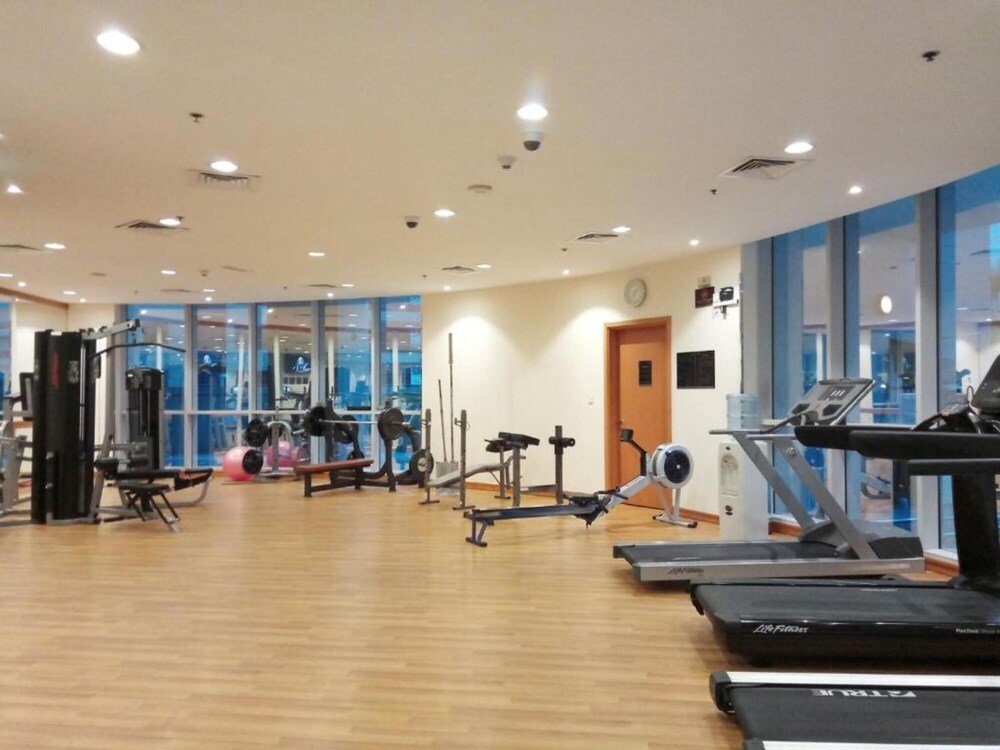 Дубай: Maison Privee - Sleek Apt with Dubai Marina Vws & Premium Facilities.