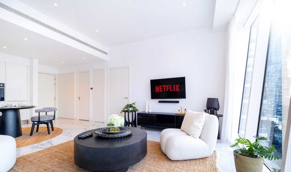 Дубай: LUX  The Pad Executive Suite