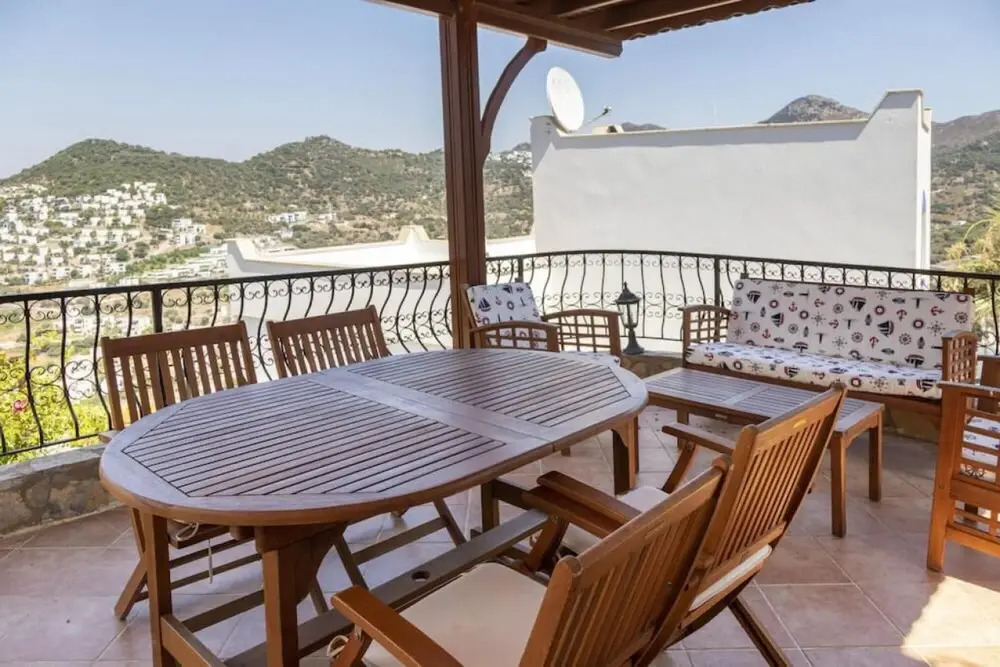 Коюнбаба: 2 BR House With Garden in the Heart of Yalikavak
