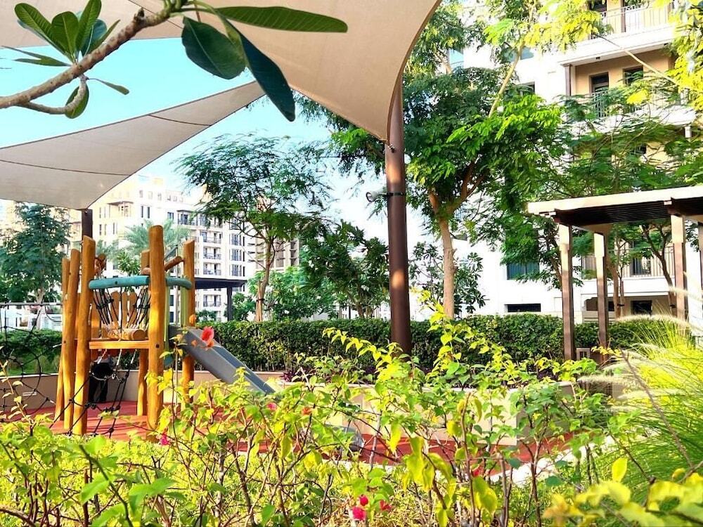 Дубай: Aya - Spacious 1BR Apartment in Madinat Jumeirah Living