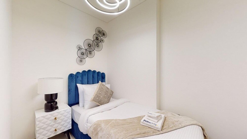 Дубай: Al Meydan - Sobha Waves 2902