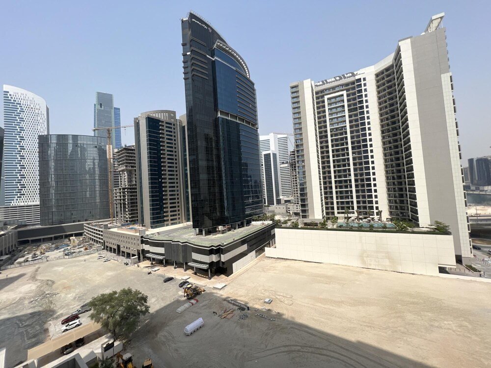 Дубай: Business Bay - Merano Tower 1013
