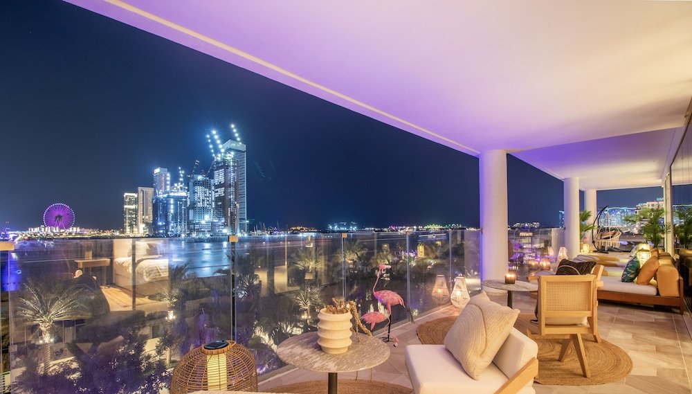 Дубай: Manzil - 4BR | FIVE Palm | Private Pool & Beach