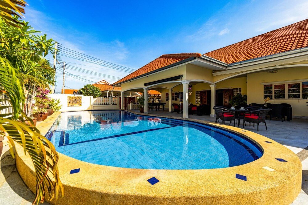 Хуахин: 3 Bed Pool Villa - S102
