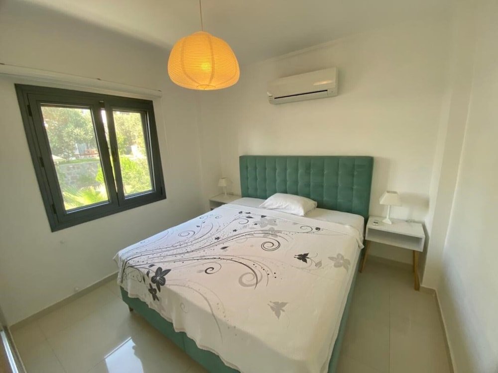 2 Bedroom Flat In Yalikavak 5 Minutes Walking Distance to the Sea — фото 2