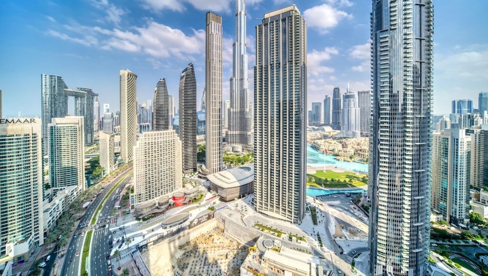 3BR M Downtown Retreat Overlooking Burj Khalifa, Dubai — фото 5