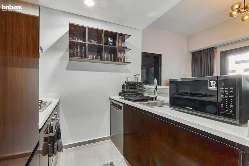 Дубай: bnbme | Merano Tower | 1 BDR
