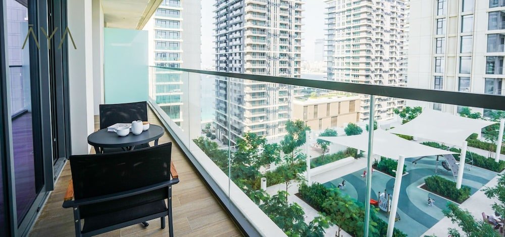 Дубай: Aya - Beachfront Apartment With all Amenities and Pool