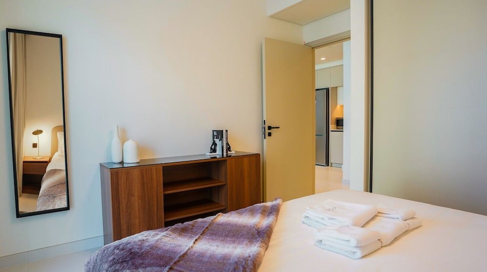 Дубай: Aya - Beachfront Apartment With all Amenities and Pool