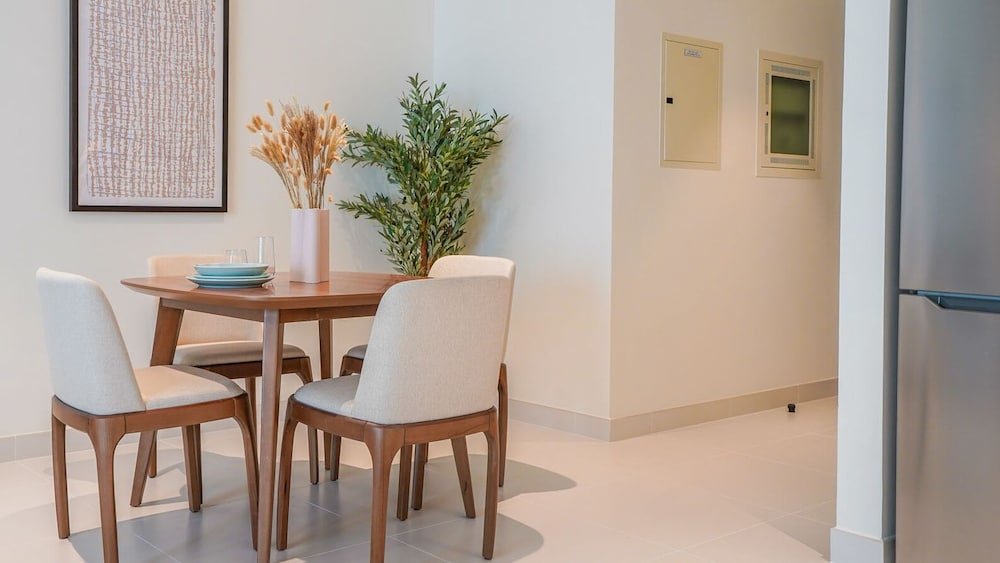 Дубай: Aya - Beachfront Apartment With all Amenities and Pool