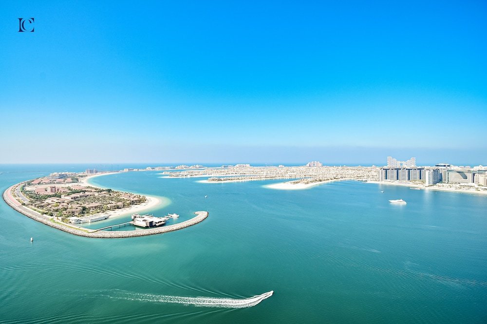 Дубай: 3BR Paradise Unrivaled Ocean Views -BEAC