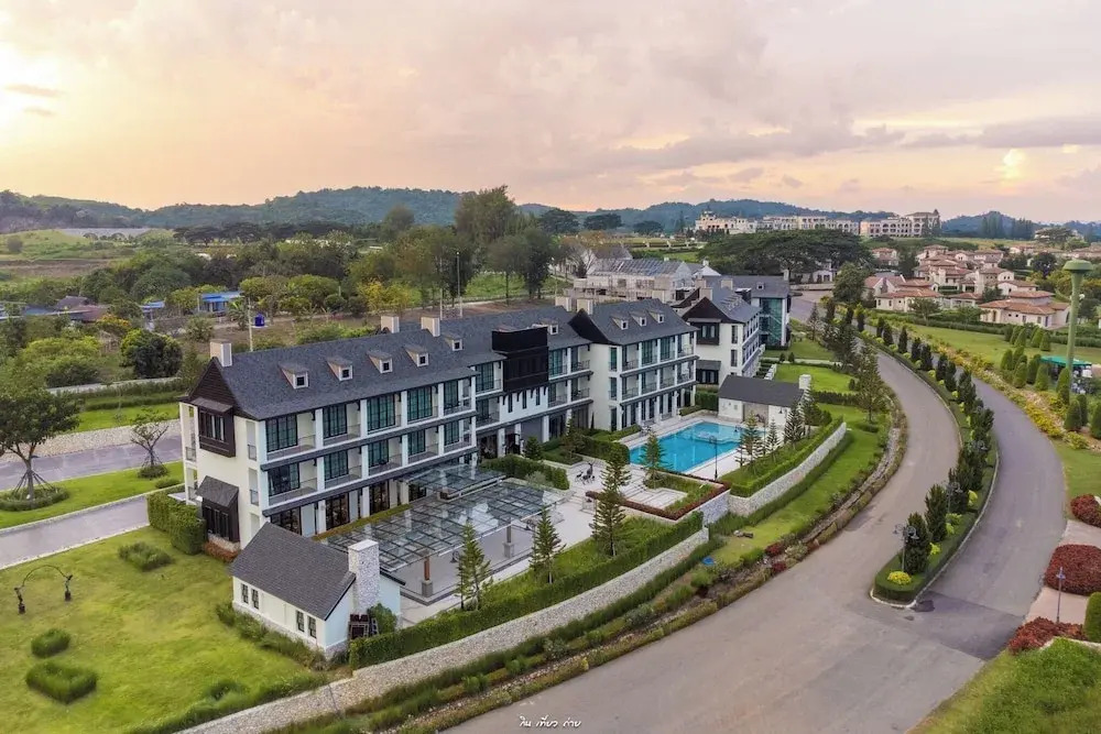 Пак-Чонг: Bergh Apton Khao Yai