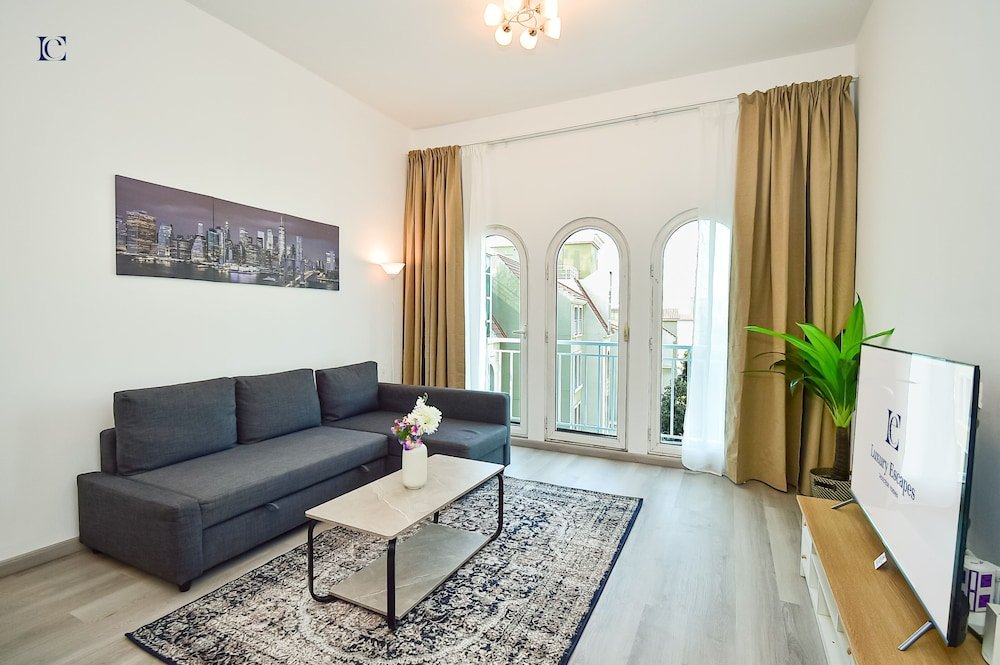 Дубай: Budget 1Bed Apt near to Metro Stn - MOG