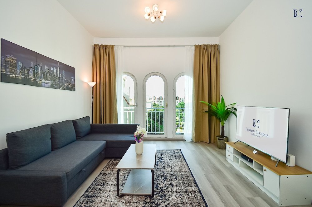 Дубай: Budget 1Bed Apt near to Metro Stn - MOG