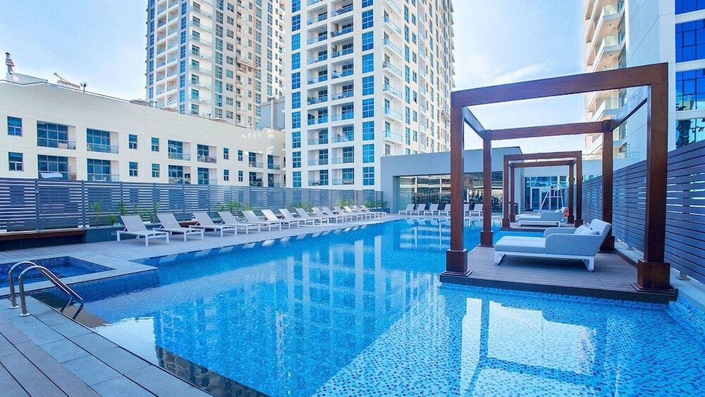 Дубай: Bright Studio With Mesmerizing Canal and City View