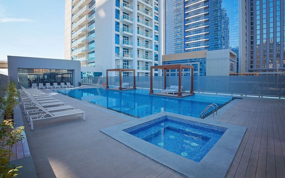 Дубай: Bright Studio With Mesmerizing Canal and City View